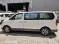 Selling White Hyundai Grand Starex 2011 in Manila-2