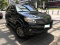 Selling Black Toyota Fortuner 2012 in Manila-2