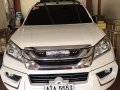 White Isuzu Mu-X 2014 for sale in Quezon City-2