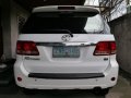 Pearl White Toyota Fortuner 2007 for sale in Manila-7