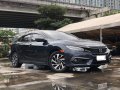 Selling Black Honda Civic 2017 in Makati-8