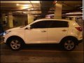 Sell White 2011 Kia Sportage in Manila-2