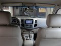Pearl White Toyota Fortuner 2007 for sale in Manila-2