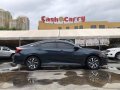 Selling Black Honda Civic 2017 in Makati-1