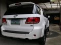 Pearl White Toyota Fortuner 2007 for sale in Manila-6