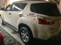 2015 Isuzu Mux 4x4-1