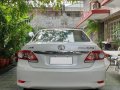 Sell Pearl White 2011 Toyota Corolla Altis in Manila-3