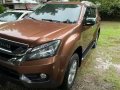 Isuzu MU-X 2015 ( outback brown )-0