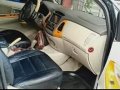 Toyota Innova G 2011-4