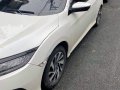 Selling White Honda Civic 2017 in Quezon City-5