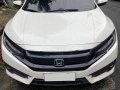 Selling White Honda Civic 2017 in Quezon City-1