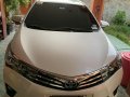 Sell Pearl White 2016 Toyota Corolla Altis in Cebu City-4