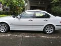 2001 white bmw 318i automatic for sale in laguna-5