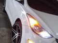 White Hyundai Elantra 2012 for sale in Quezon City-8