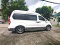 Selling White Hyundai Starex 2013 in Muntinlupa-9