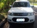 Selling White Ford Everest 2014 in Manila-2