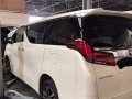 Selling White Toyota Alphard 2018 in Pasay-1