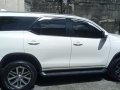 Selling White Toyota Fortuner 2017 in Manila-0