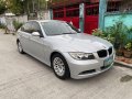 Selling Brightsilver BMW 320I 2005 in Quezon-5