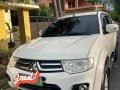 Selling White Mitsubishi Montero 2014 in Las Piñas-3