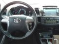 Selling Black Toyota Fortuner 2015 SUV at 28000 km in Manila-4