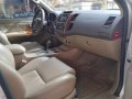 Selling Silver Toyota Fortuner 2010 in Manila-2