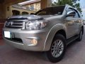Selling Silver Toyota Fortuner 2010 in Manila-0