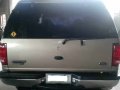 Ford Expedition 2002-1