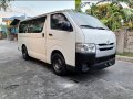 Toyota Hi Ace Commuter 3.0 2016 MT-2