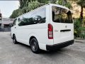 Toyota Hi Ace Commuter 3.0 2016 MT-3