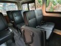 Toyota Hi Ace Commuter 3.0 2016 MT-6