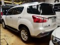 Sell Pearlwhite 2018 Isuzu mu-X in Manila-1