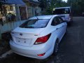 Selling White Hyundai Accent 2004 in Manila-3