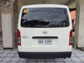 Toyota Hi Ace Commuter 2019-4