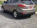 Selling Silver Hyundai Tucson 2011 in Quezon City-3