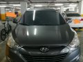 Selling Grey Hyundai Tucson 2010 in Quezon-8