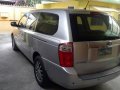 Selling Silver Kia Carnival 2010 in Parañaque-5