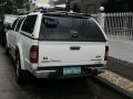 White Isuzu D-Max 2005 for sale in Iloilo-5