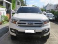 Selling White Ford Everest Ambiente 2017 in Muntinlupa-6