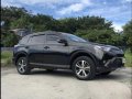Selling Black Toyota Rav4 2016 in Manila-4