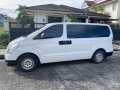 Selling White Hyundai Grand Starex 2016 in Binan-2