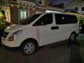 Selling White Hyundai Grand Starex 2012 in Silang-4