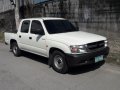 White Toyota Hilux 2003 for sale in Angeles-1