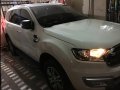 Selling White Ford Everest 2016 in Quezon-0