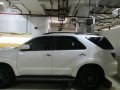 White Toyota Fortuner 2016 for sale in Makati-0