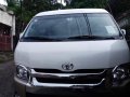 Selling White Toyota Grandia 2016 in Cainta-4