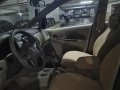 Selling Pearlwhite Toyota Innova 2016 in Mandaluyong-5