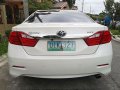 Selling White Toyota Camry 2012 in Manila-2