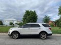 Selling White Ford Explorer 2017 in Muntinlupa-7