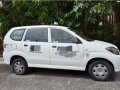 White Toyota Avanza 2011 for sale in Taguig-1